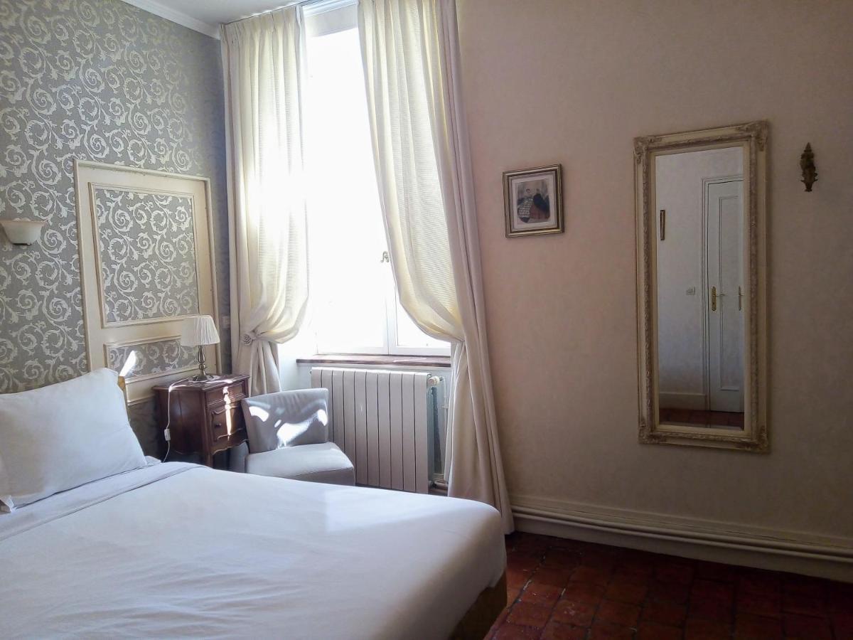 Chateau Latour Fours  Zewnętrze zdjęcie