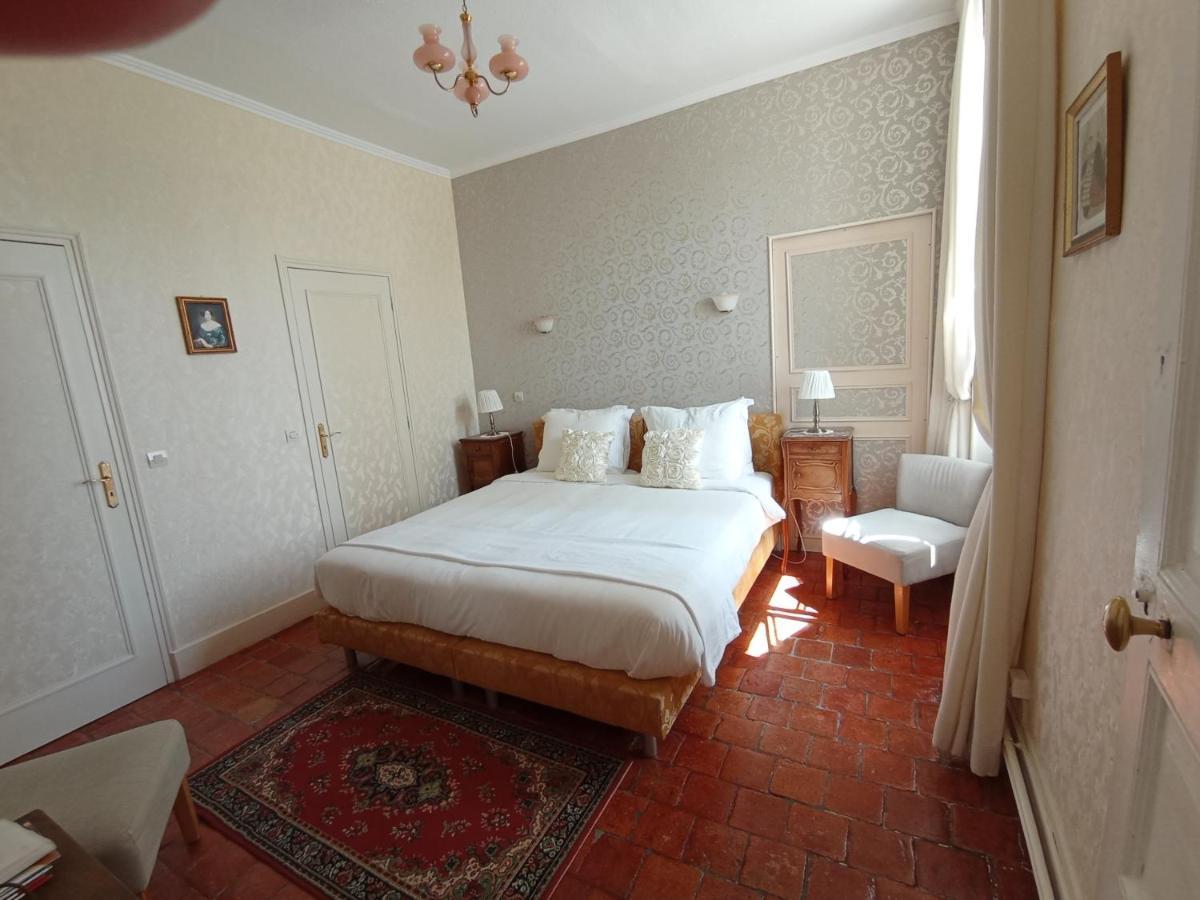 Chateau Latour Fours  Zewnętrze zdjęcie