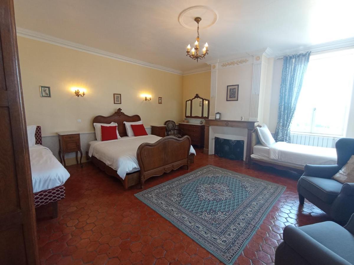 Chateau Latour Fours  Zewnętrze zdjęcie