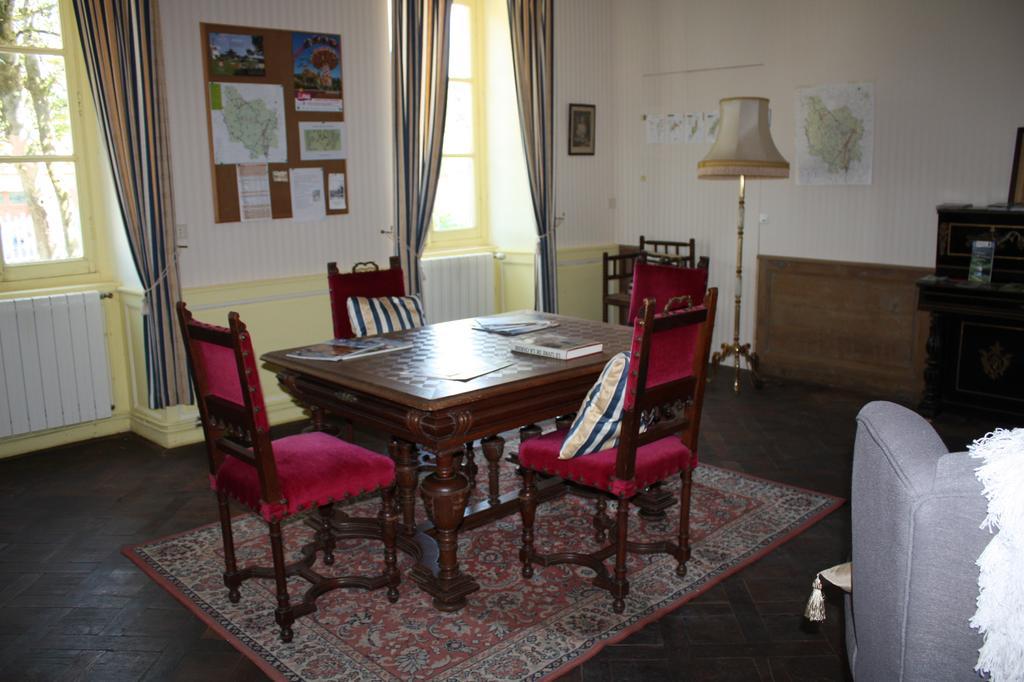 Chateau Latour Fours  Zewnętrze zdjęcie